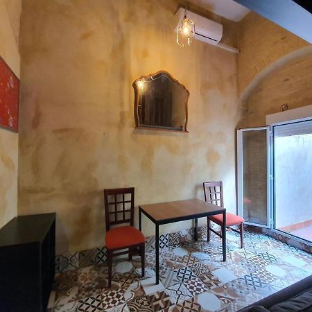 Coqueto Dupex En El Casco Antiguo De Triana Apartment Sevilla Bagian luar foto
