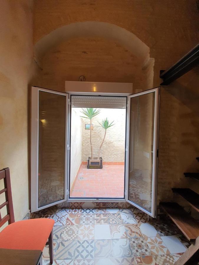 Coqueto Dupex En El Casco Antiguo De Triana Apartment Sevilla Bagian luar foto